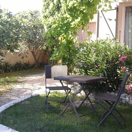 Gite L'Annexe Villelaure Екстер'єр фото