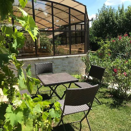 Gite L'Annexe Villelaure Екстер'єр фото