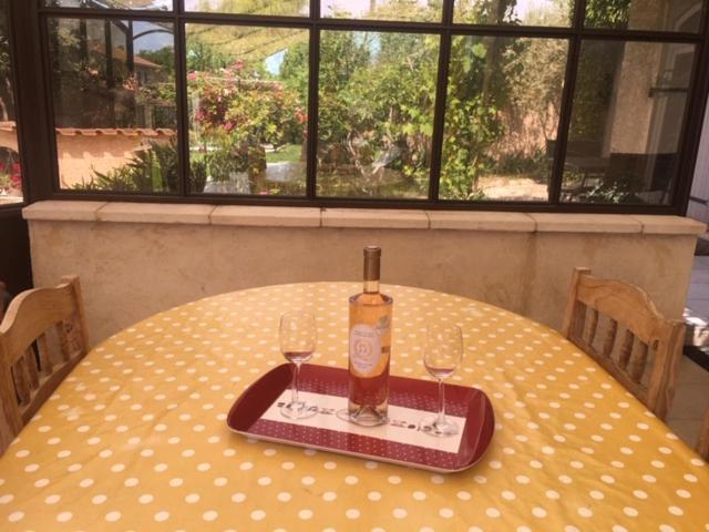 Gite L'Annexe Villelaure Екстер'єр фото
