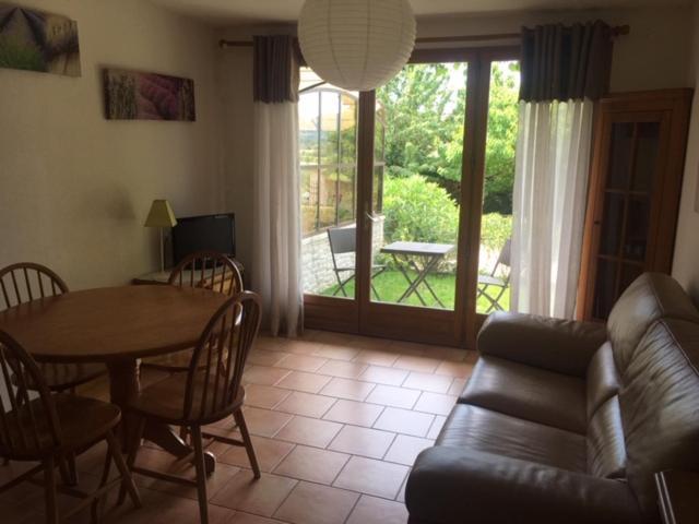 Gite L'Annexe Villelaure Екстер'єр фото