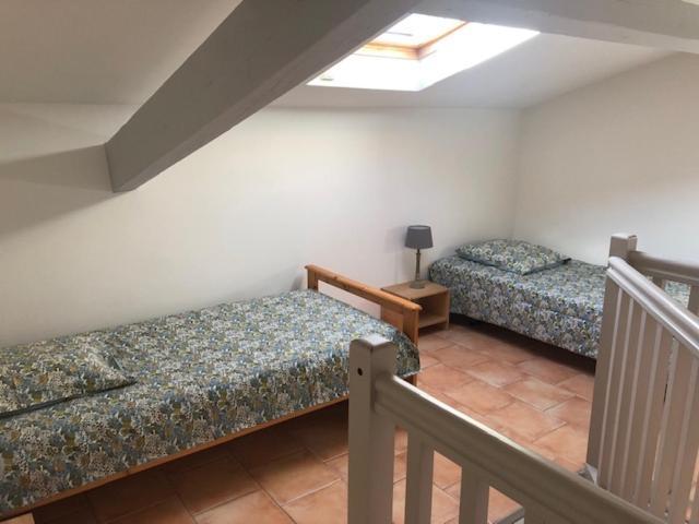 Gite L'Annexe Villelaure Екстер'єр фото